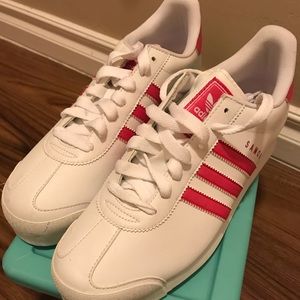 Adidas Samoa’s- womens Size 11 - New without tag